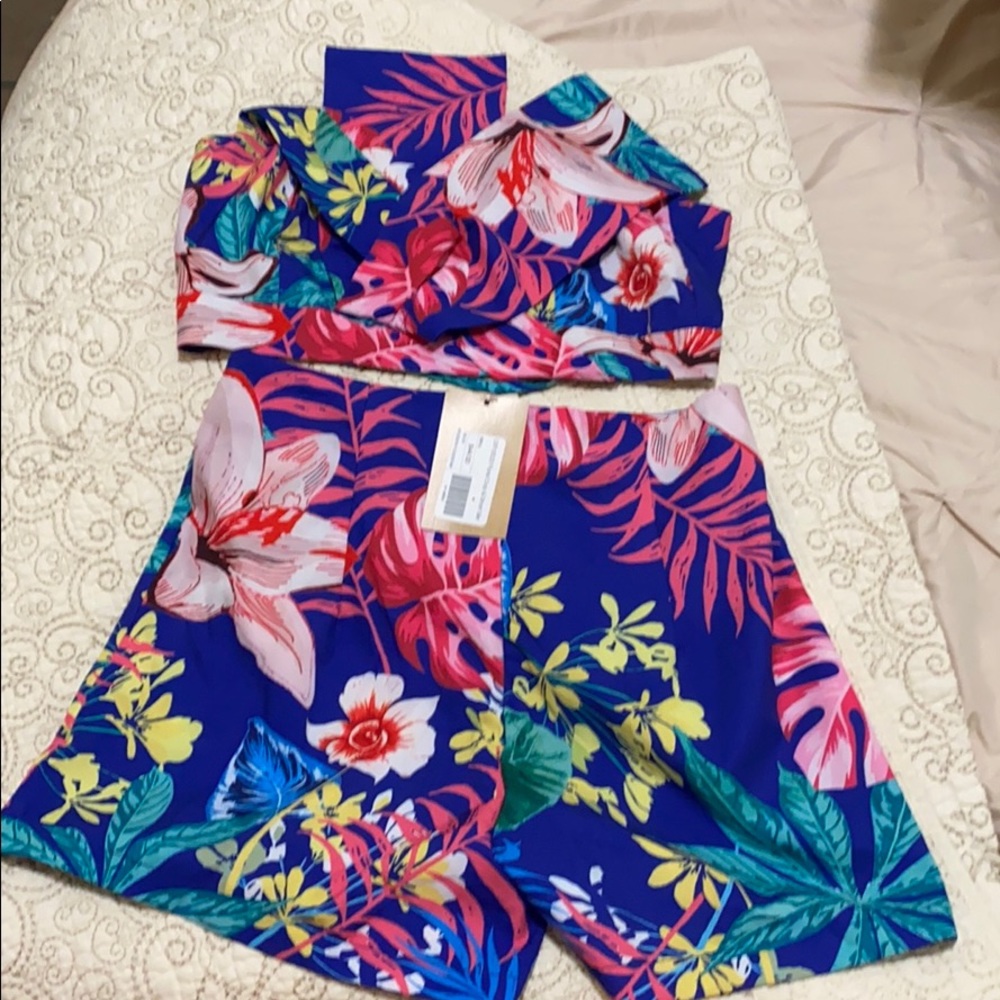 Hawaiian two piece set